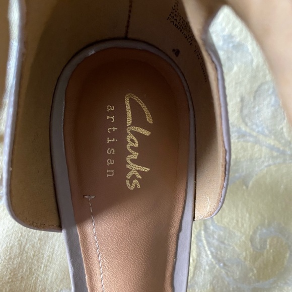 Clark’s Artisan Moc Croc suede heels - Picture 4 of 5